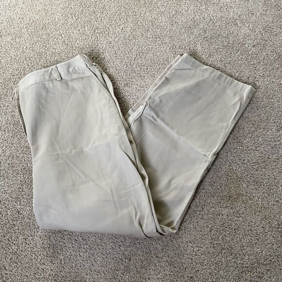 L.L. Bean Womens Regular Fit Khaki Chino Pants - Size 16 PET - Picture 2 of 6